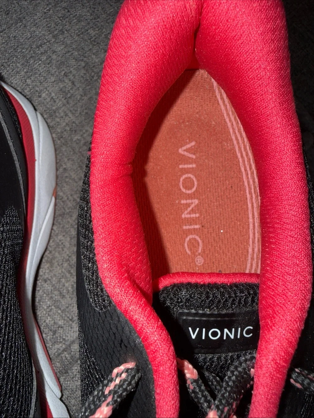 Vionic Tokyo 1st Ray Technology Sneakers Black & Pink Women’s Size 7 Athletic
